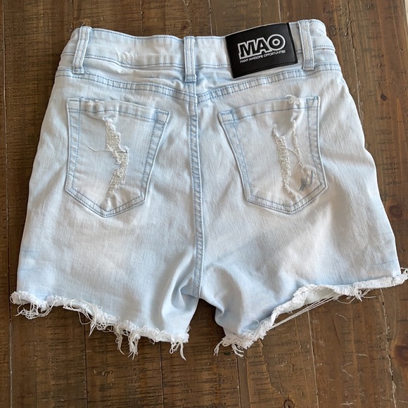 MAO stretch short jeans. - Picture 2 of 5